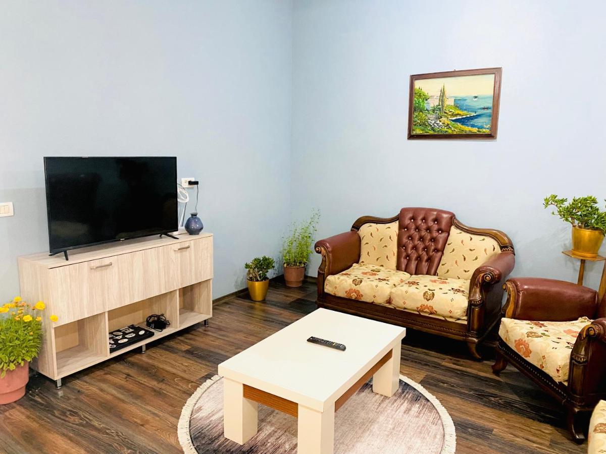 Kb Downtown Gjirokaster Apartment Ngoại thất bức ảnh